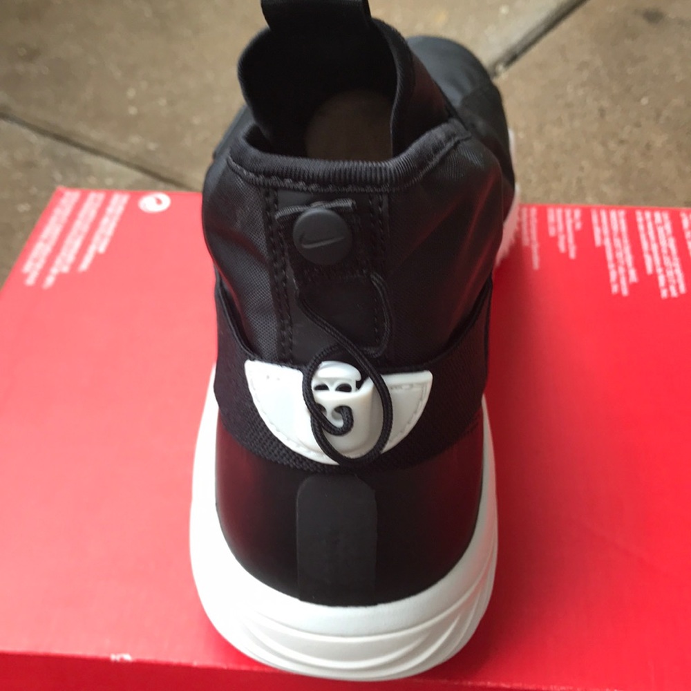 Nike Komyuter black & white mens sneakers - Picture 5 of 7